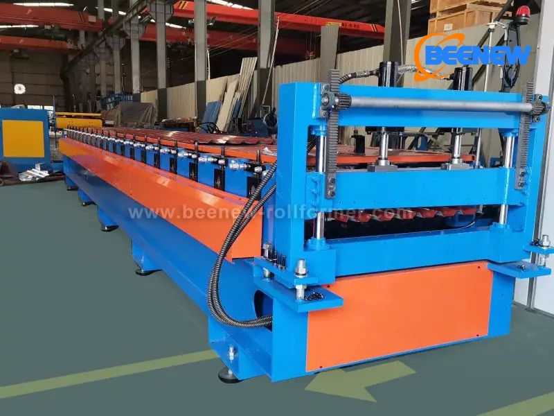 Quais são as principais vantagens da máquina de fabricação de telhado de metal?