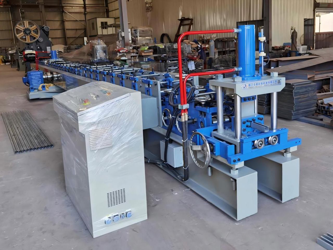 Máquina formadora de rolos de suporte solar para o Catar